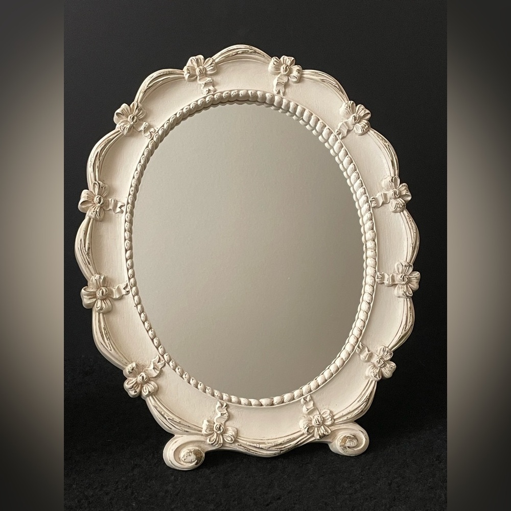 Vintage Syroco Oval Mirror